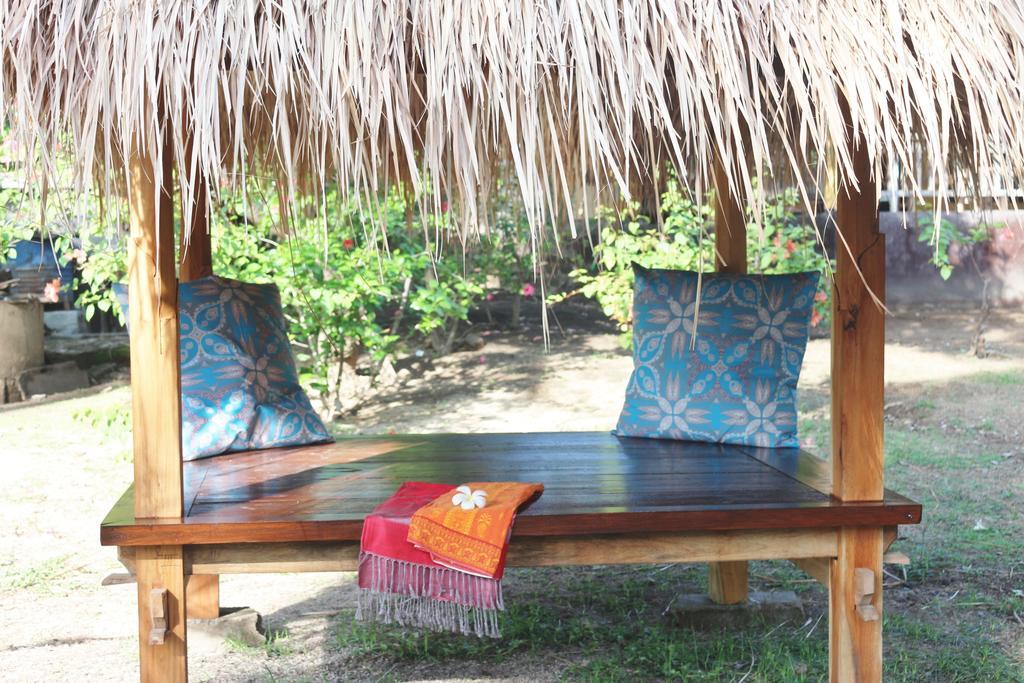 Ananda B&B กิลิไอร์ ภายนอก รูปภาพ